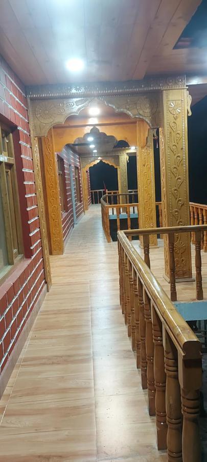 Hotel Royal Hillcrest Harsil Bagian luar foto
