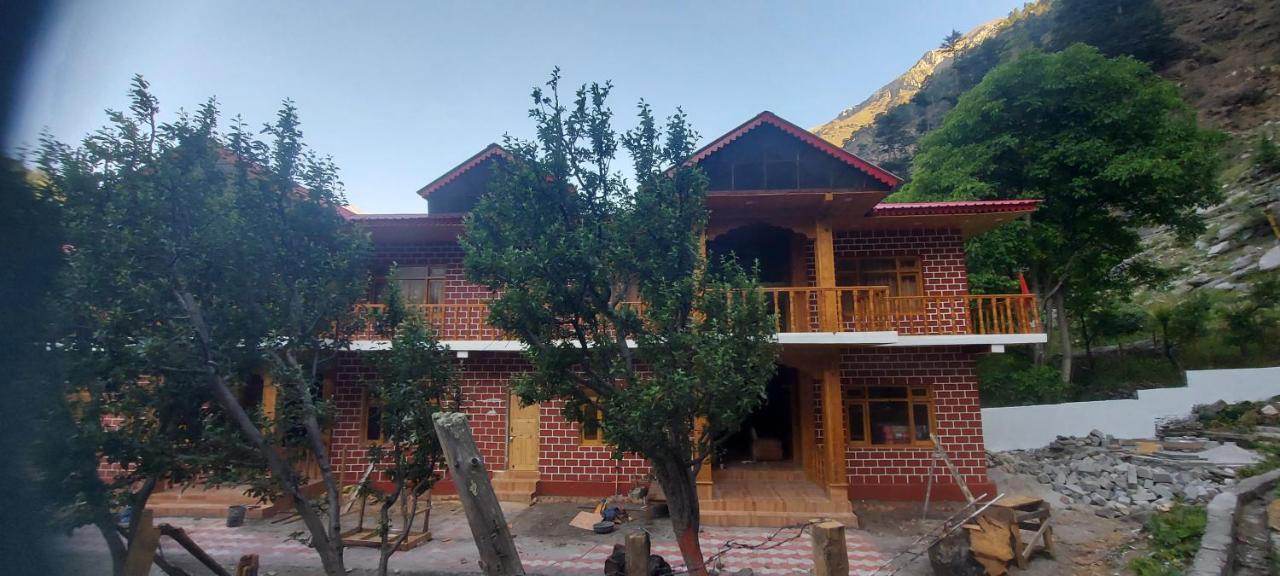 Hotel Royal Hillcrest Harsil Bagian luar foto