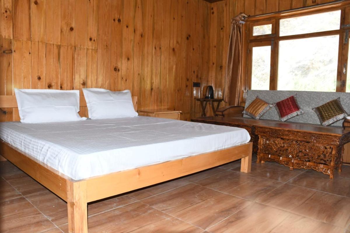 Hotel Royal Hillcrest Harsil Bagian luar foto